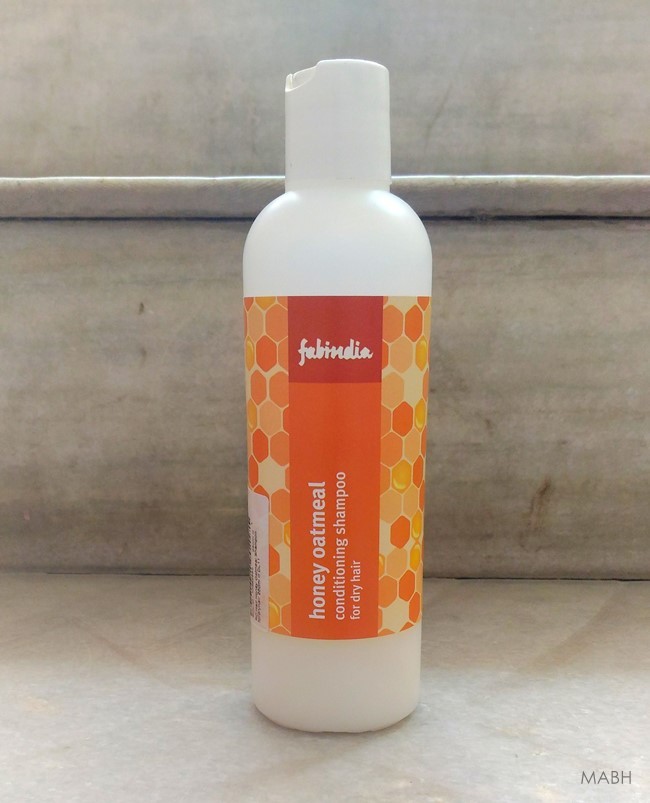 fabindia honey oatmeal conditioning shampoo